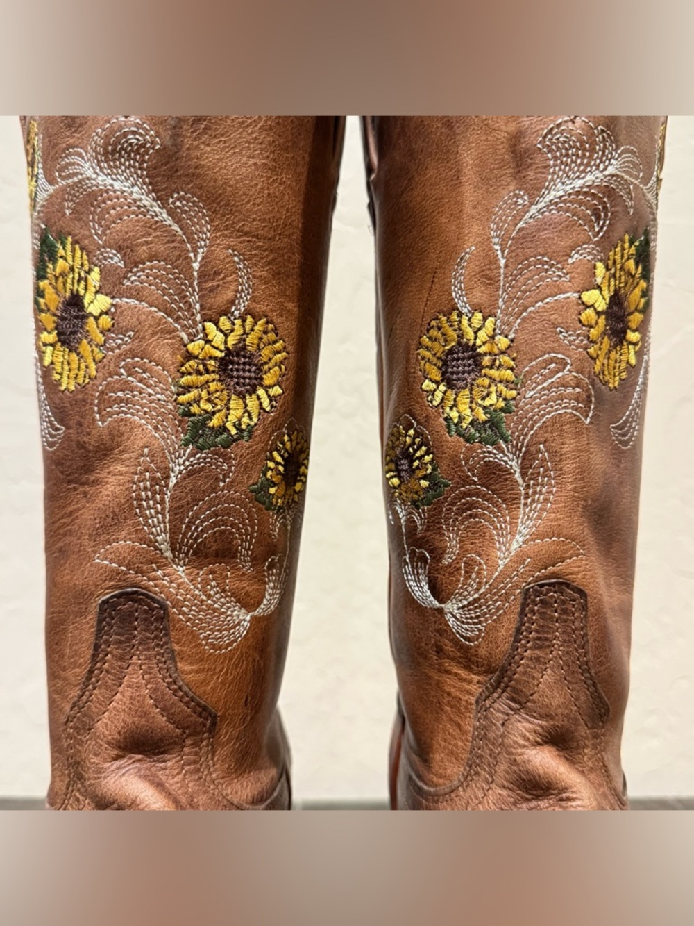 Shyanne Jolyn Sunflower Embroidered Leather Cowboy Boots - Picture 6 of 14